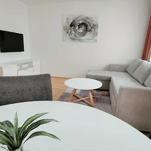 https://elena.vienna-besthotels.com