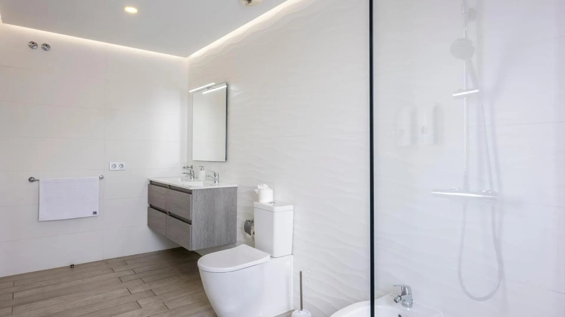 Elekagua Renting Apartment Costa Adeje